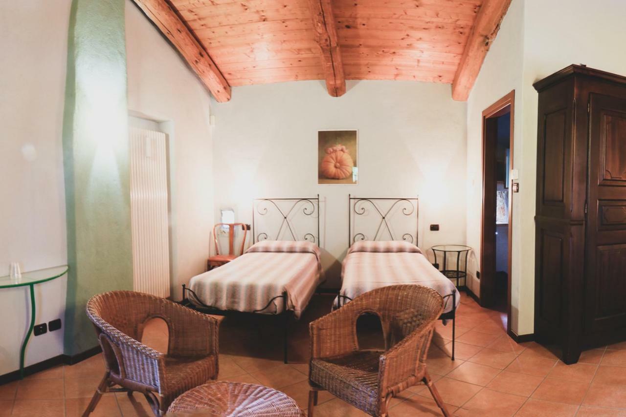 Agriturismo Fiori Di Zucca Fossano Bagian luar foto